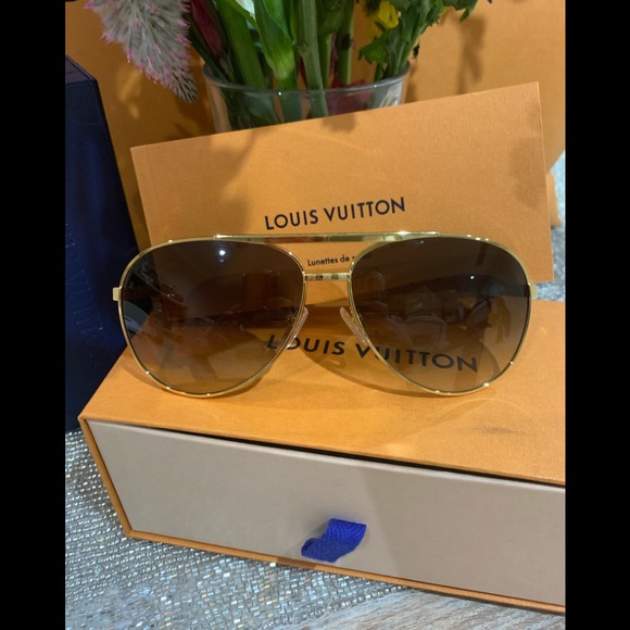 ❌GONE❌Louis Vuitton Attitude Pilote Sunglasses - Picture 2 of 11